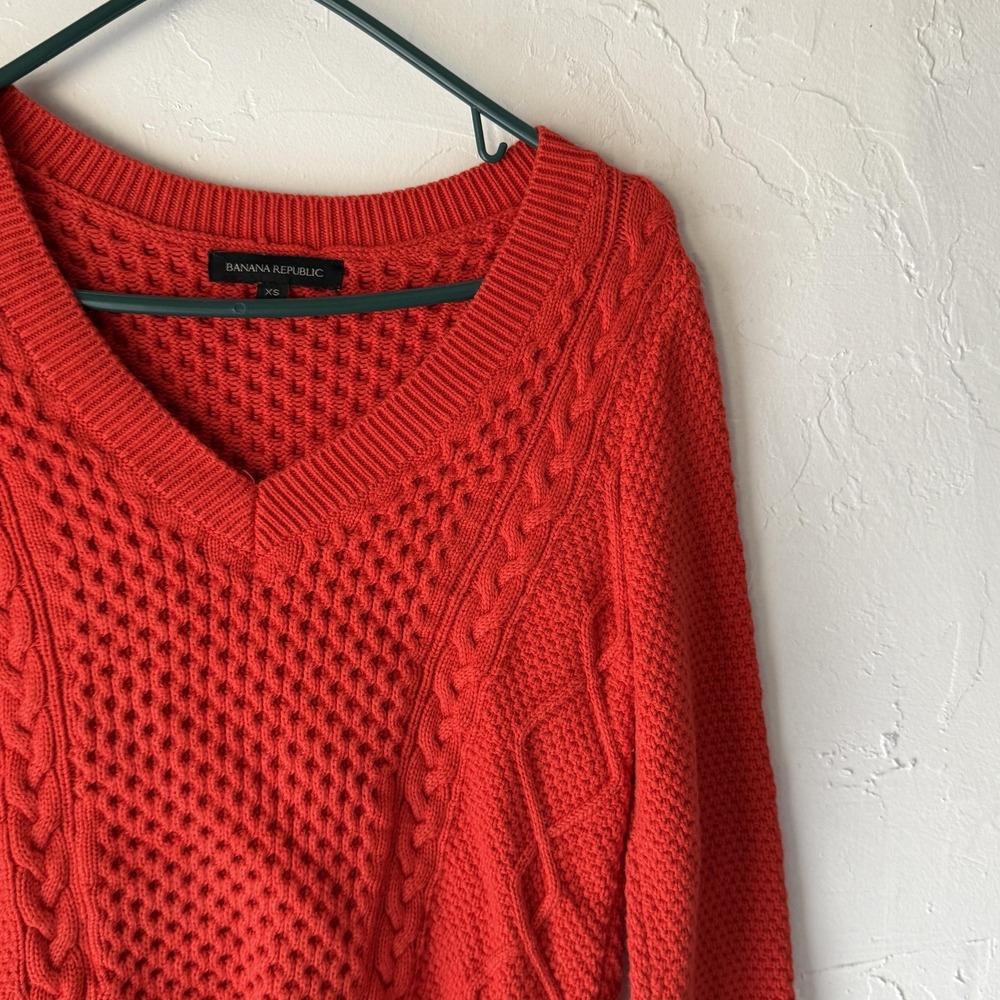 Banana Republic Sweater Womens XS Red Cable Knit Pullover V Neck Cotton Preppy - Picture 2 of 9